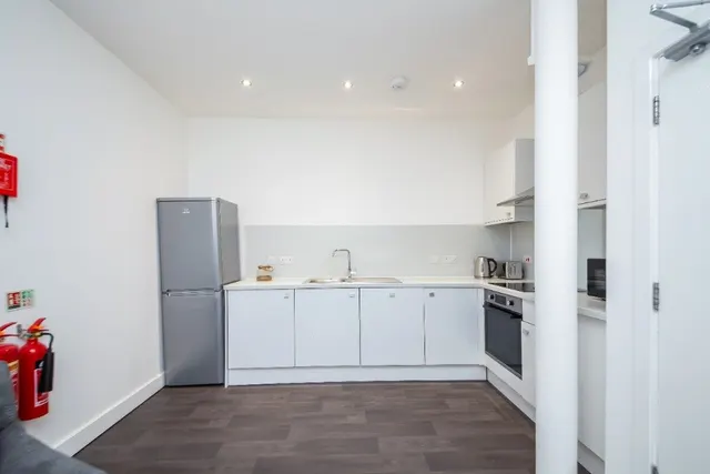 Hartley Road, Nottingham, NG7, photo 3