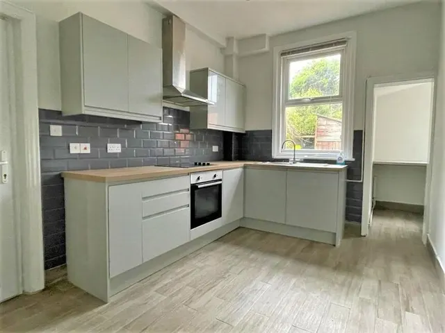 Photo 3 — Julian Road, Folkestone, Kent, CT19