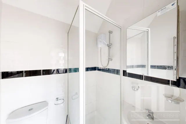 Ifield Road, Crawley, RH11, photo 2