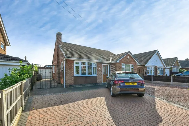 Philip Avenue, Nuthall, Nottingham, Nottinghamshire, NG16, photo 1