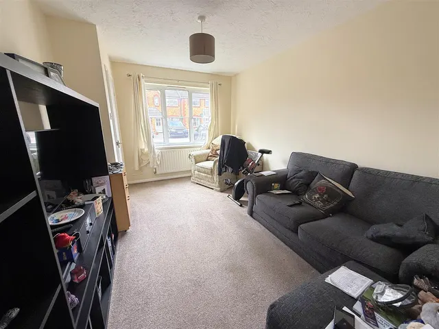 Bronte Close, Rugby, CV21, photo 2