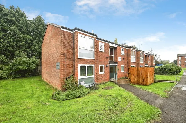 Croft Pool, Bedworth, CV12, photo 1