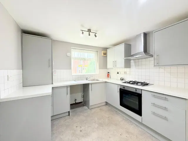Photo 3 — Warrington Road, Prescot, L34