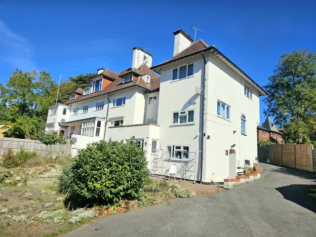 The Ridge, Woking, GU22, photo 1