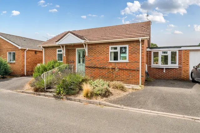 Shergold Way, Cookham, SL6, photo 1
