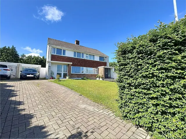 St. Martins Park, Haverfordwest, SA61, photo 1
