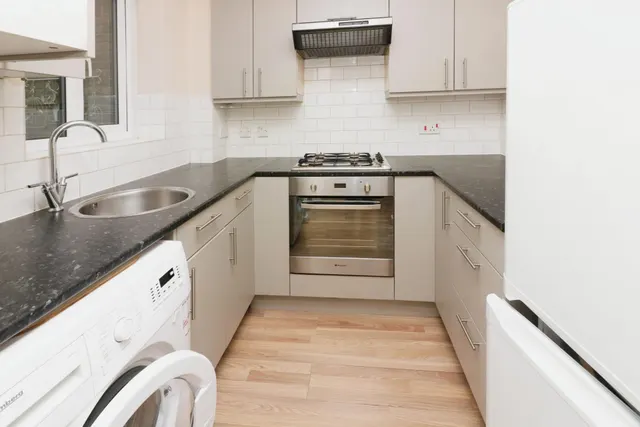 Photo 2 — Carvers Croft, Woolmer Green, SG3