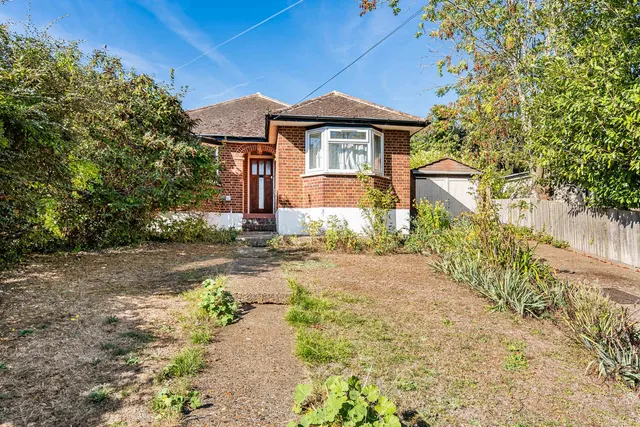 Spring Rise, Egham, TW20, photo 1