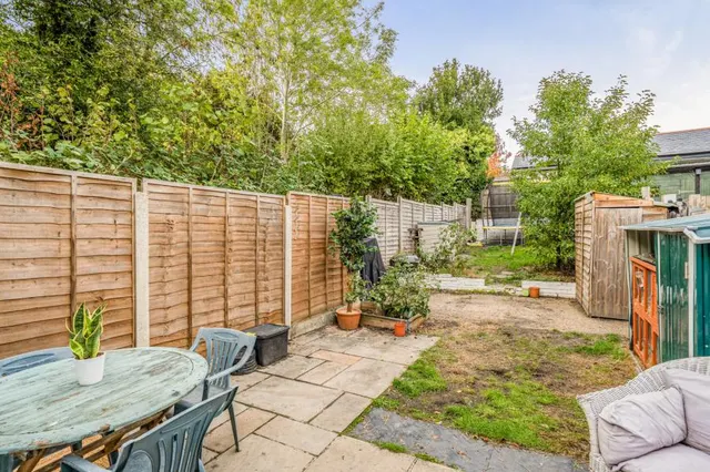 Lansdown Close, Woking, GU21, photo 3