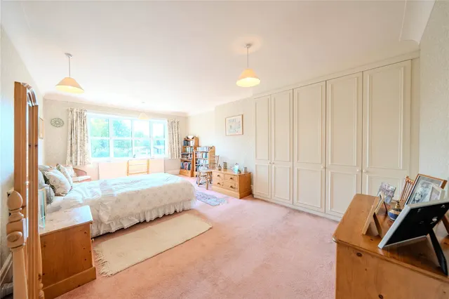 Stonegate Road, Leeds, LS17, photo 3