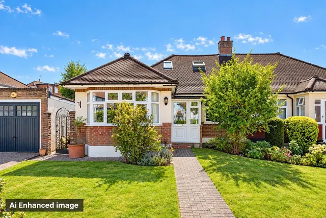 Roundwood Way, Banstead, SM7, photo 1