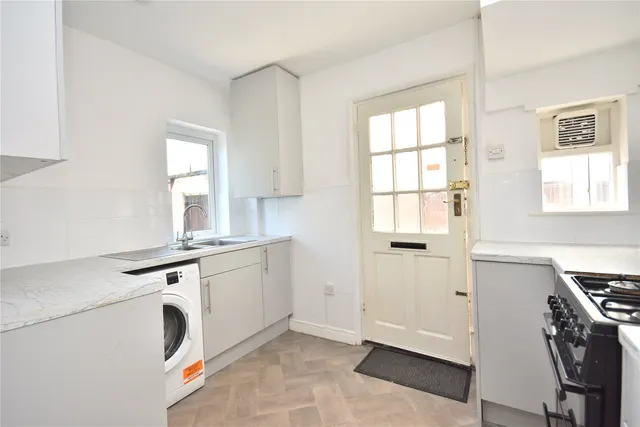 The Oval, Leeds, LS14, photo 3