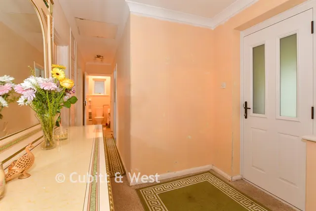 Harborough Drive, Pulborough, RH20, photo 2