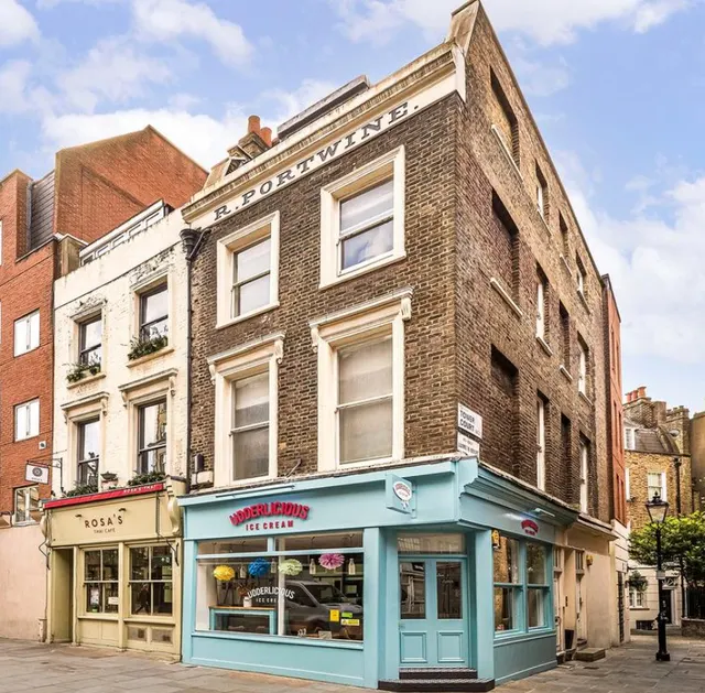 Earlham Street, Covent Garden, photo 1
