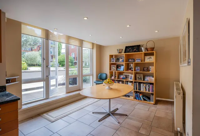 Photo 3 — Kidderpore Avenue, Hampstead, London, NW3 7SJ