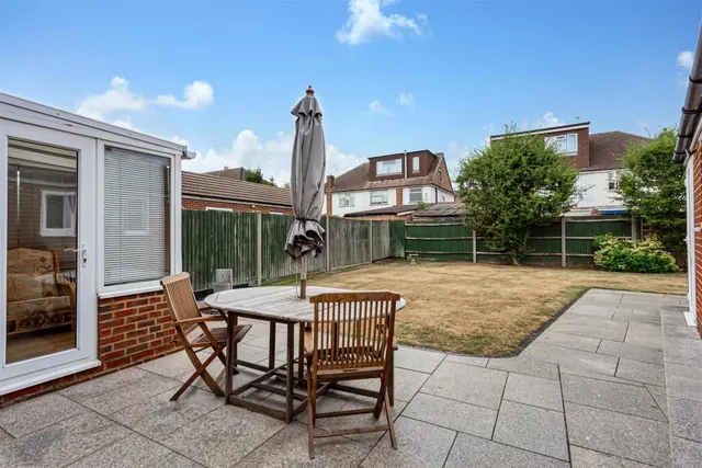Chessholme Road, Ashford, TW15, photo 2