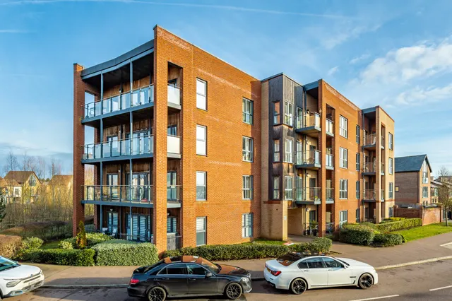 Flat 13, Eniac View, Milton Keynes, 14 Atlas Way, MK10 9SP, photo 1