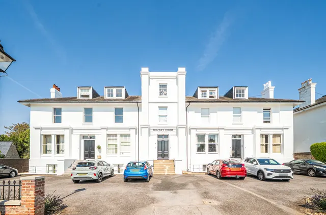 Crescent Road, Gosport, PO12, photo 1