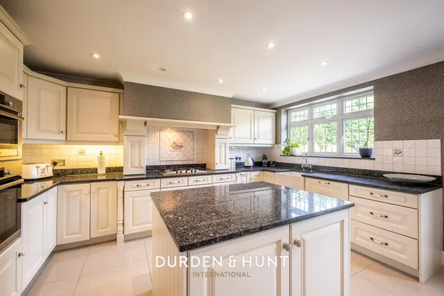 Farm End, Chingford, E4, photo 3