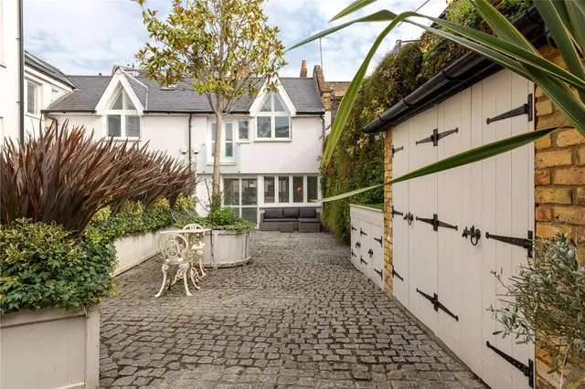 Prescott Place, London, SW4 6BT, photo 1