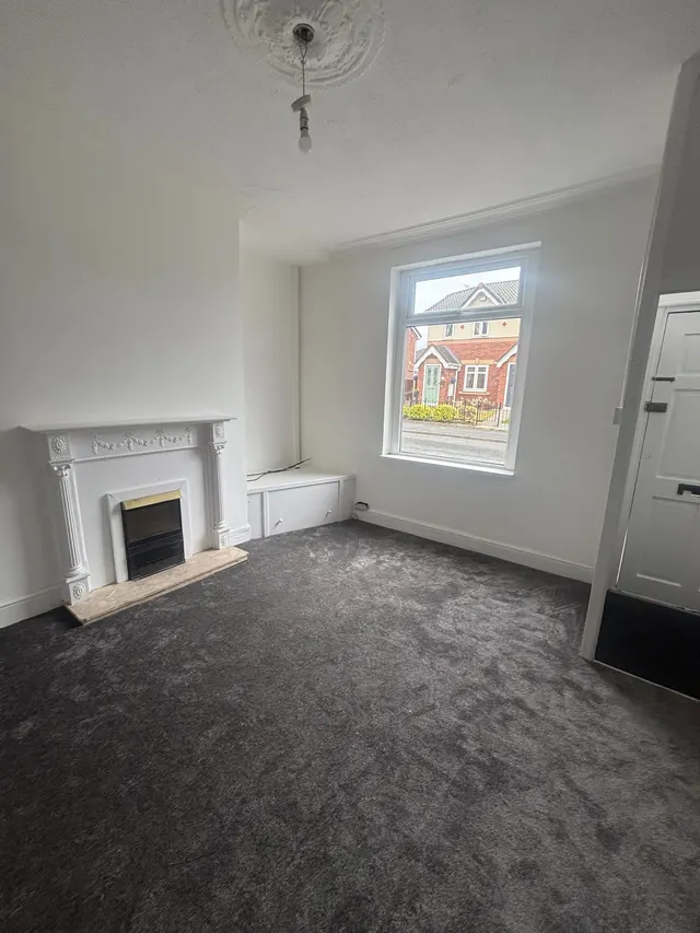 Cedar Street, Ashton-Under-Lyne, OL6, photo 1