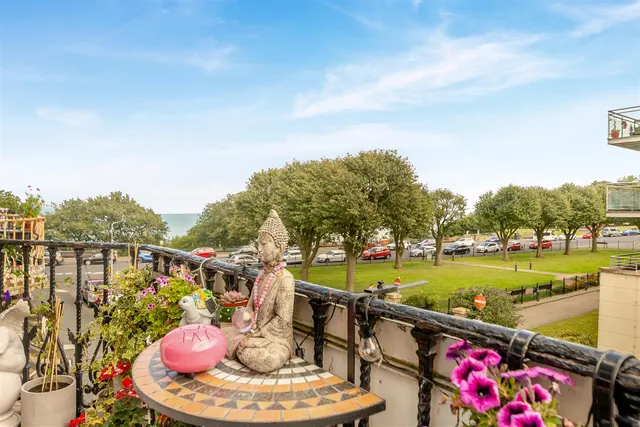 Esplanade Road, Scarborough, photo 3