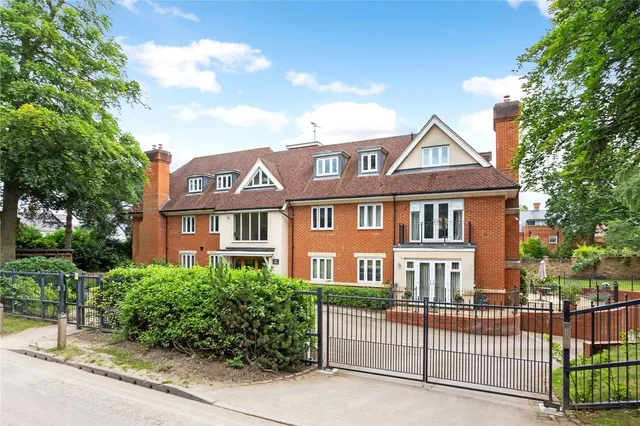 Red Gables, St. Georges Lane, Ascot, Berkshire, SL5 7FW, photo 1