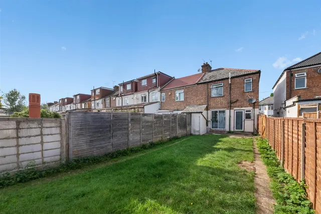 Crofts Road, Harrow, photo 2
