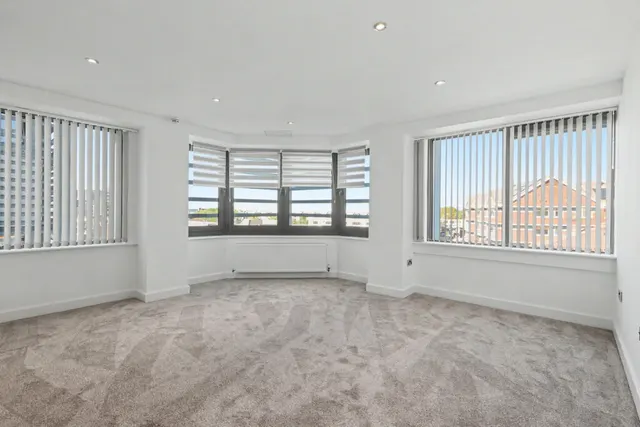 Parkstone Road, BH15, photo 3