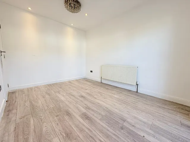 Hermitage Way, Stanmore, HA7, photo 3