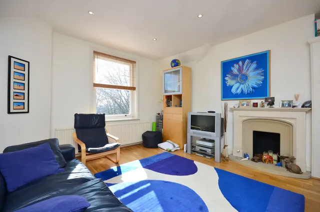 Flat 3a, 28 Shepherds Hill, London, photo 1