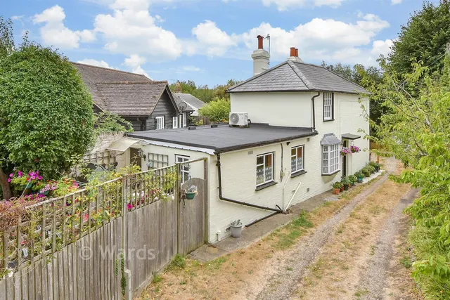 Oare Road, Faversham, ME13, photo 2