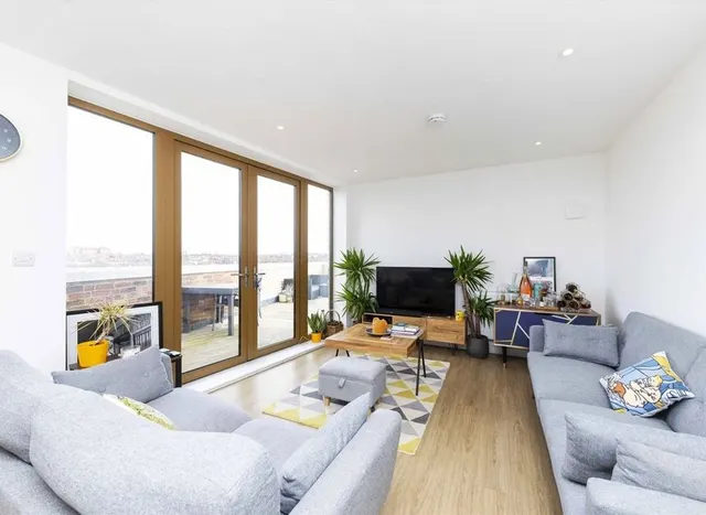 Streatham Road, Streatham, CR4, photo 1