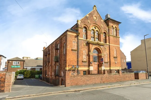 Flat 2 Grove Road, Wakefield, West Yorkshire, WF1, photo 1