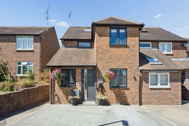 The Close, Henley-on-Thames, Oxfordshire, RG9 1SR, photo 1