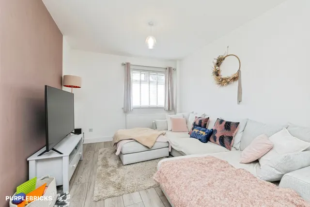 Warwick Place, Peterlee, SR8, photo 3