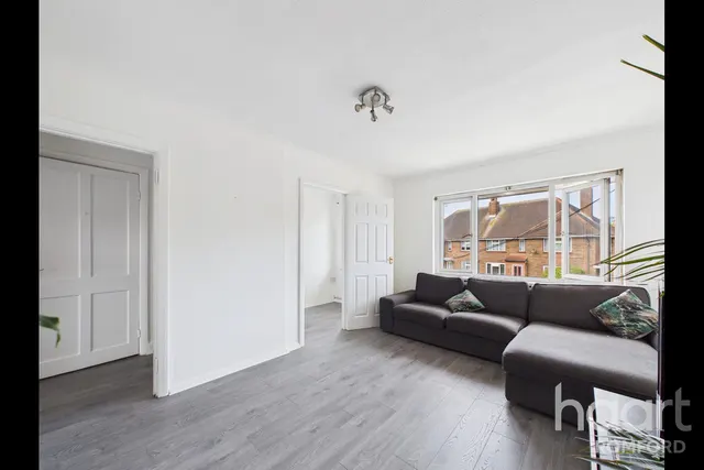 Chelmsford Avenue, Romford, RM5, photo 2