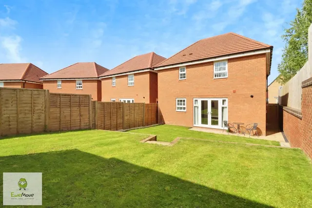 Tomkinson Heights, Hednesford, WS12, photo 2