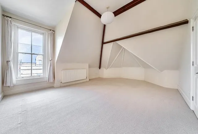 Upper Oldfield Park, BA2, photo 3