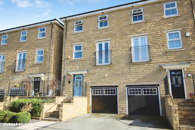 Jilling Gardens, Dewsbury, WF12, photo 1