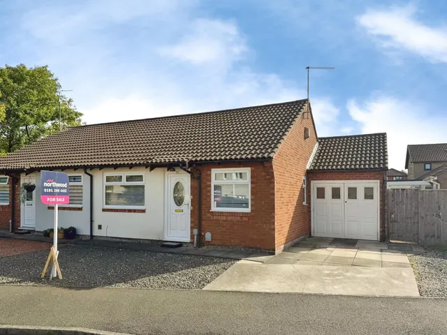 Fairfield, Longbenton, NE12, photo 1