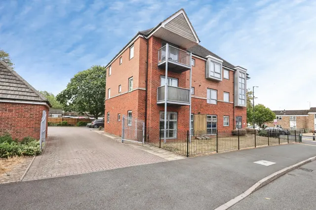 Keepers Gate, Birmingham, B37, photo 2