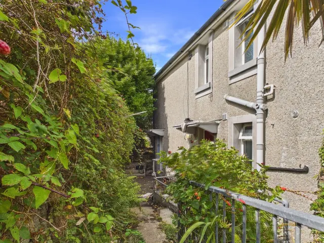 Chywoone Avenue, Newlyn, TR18, photo 1