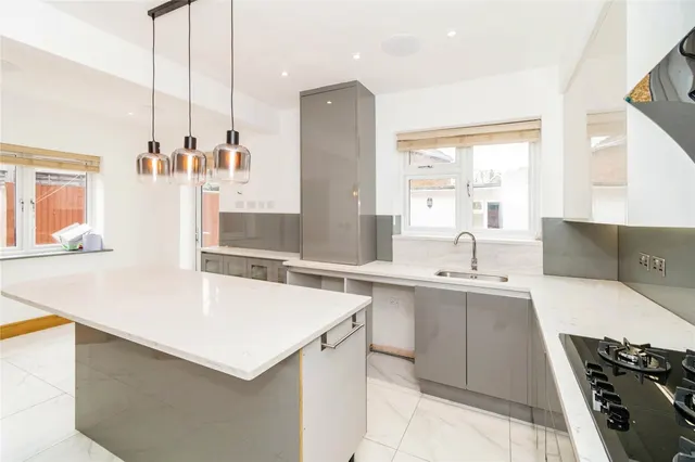 Willis Road, Southampton, SO16, photo 3