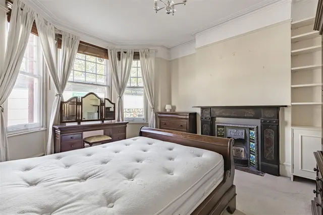 Lower Richmond Road, Putney, SW15, photo 2