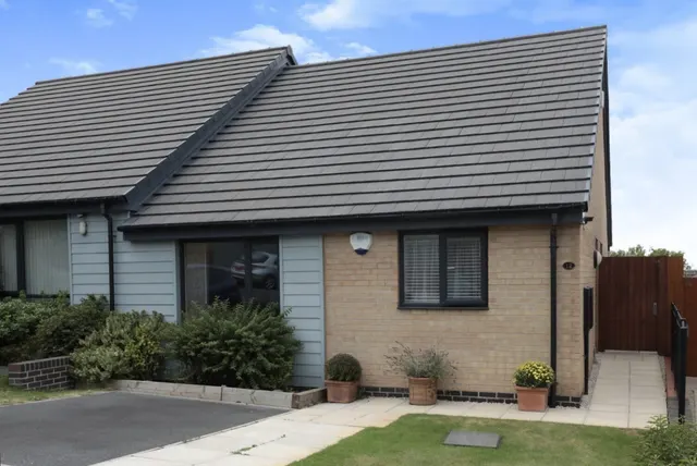 Rocksand Drive, Edlington, Doncaster, photo 1