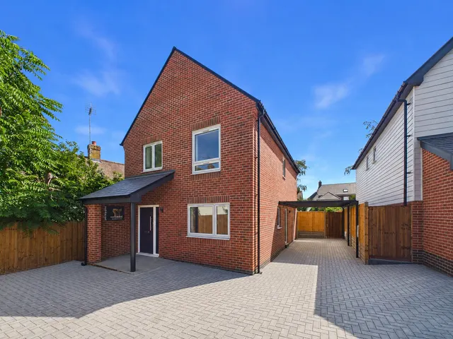 Paddock Row, Dunmow, CM6, photo 1