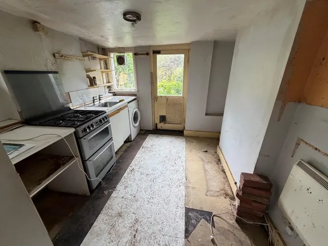 Westbere Road, NW2, photo 3