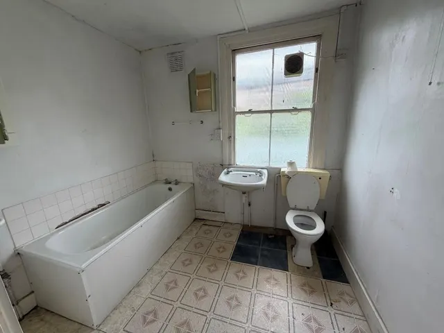 Westbere Road, NW2, photo 2