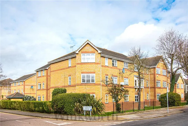 Windmill Drive, London, NW2, photo 1
